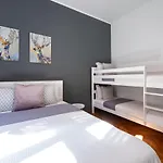 Martini - Bacvice Apartment Split